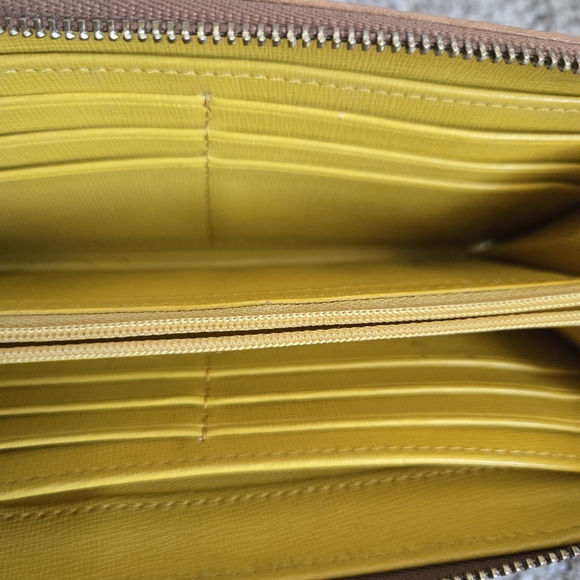 Fossil Tan Leather Women's Wallet - Picture 7 of 11